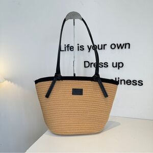 LOEWE 48x40cm straw bag